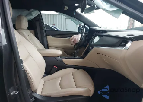 2018 Cadillac Xt5 Standard z USA, uszkodzony, nr VIN 1GYKNARS8JZ154760
